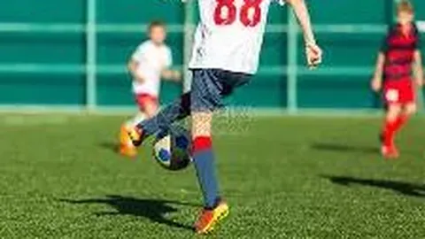 孙准浩乌龙助攻，吴曦点球救主，申花2-1逆转山东泰山